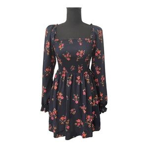 New WAYF Floral Smocked Blouse Navy - Small S